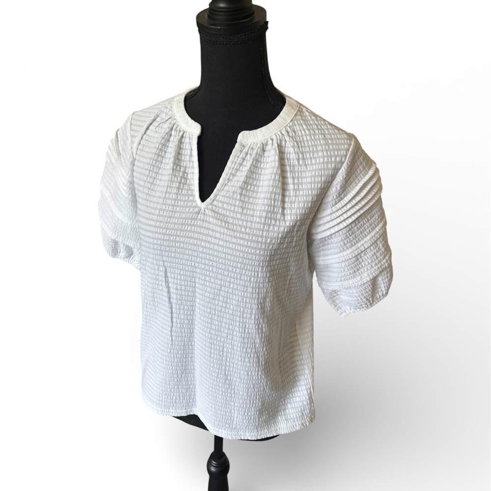 Elegant Ann Taylor White XS Short Sleeve Top NWOT